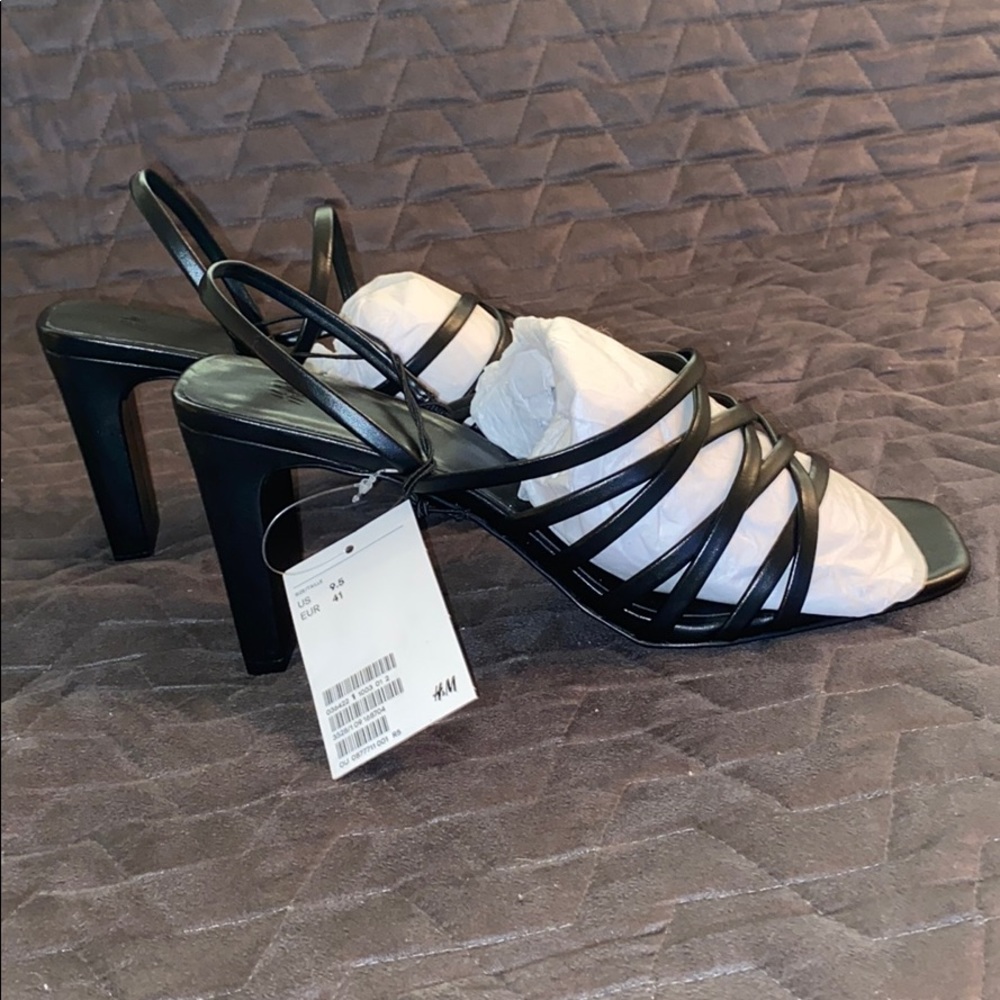 H&M HEELS - Picture 3 of 5